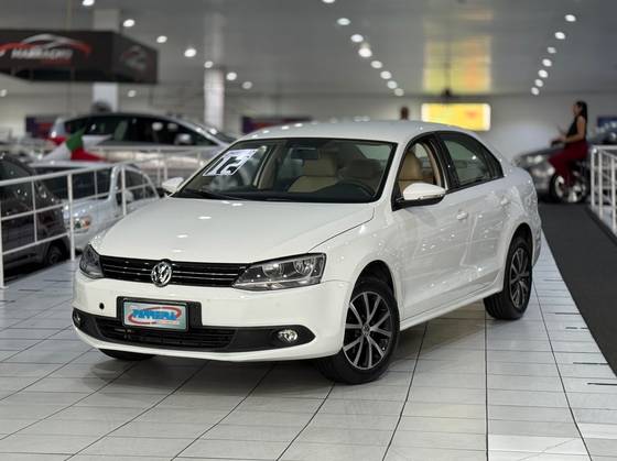VOLKSWAGEN JETTA 2.0 COMFORTLINE FLEX 4P MANUAL